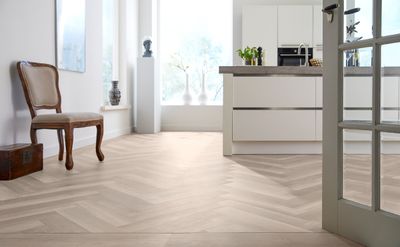 Vinyylilattia mFLOR Parva Broad Leaf 40810 Light Sycamore 3,34m2