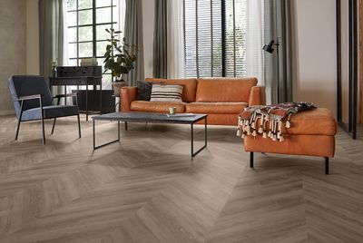 Vinyylilattia mFLOR Parva Oak Chevron 42213 Calabria 2,67m2