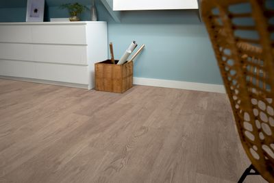 Vinyylilattia mFLOR Authentic Oak 56281 Heartwood 3,34m2