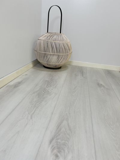 Vinyylilankku SPC+IXPE Projektilattia KL34 5G 106 2.23m2